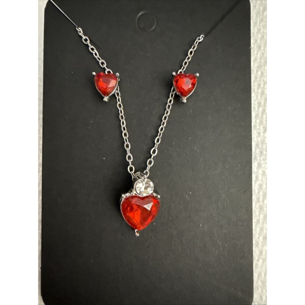 NWT Silvertone Faux Ruby Heart Necklace And Earrings Set Valentine